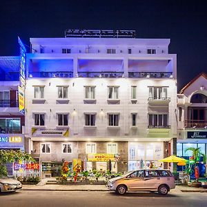 Golf Hotel